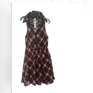 Little girls dress size 10 good fabric and pretty nice.